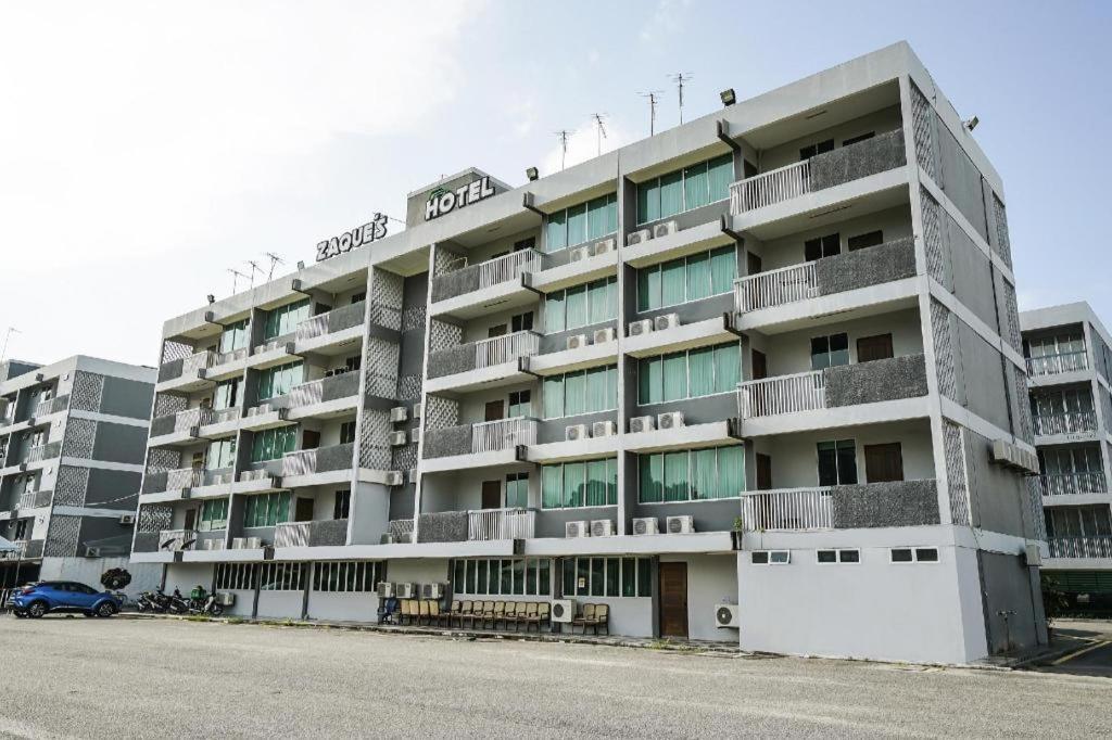 Capital O 90490 Zaques Hotel Sungai Petani Bagian luar foto